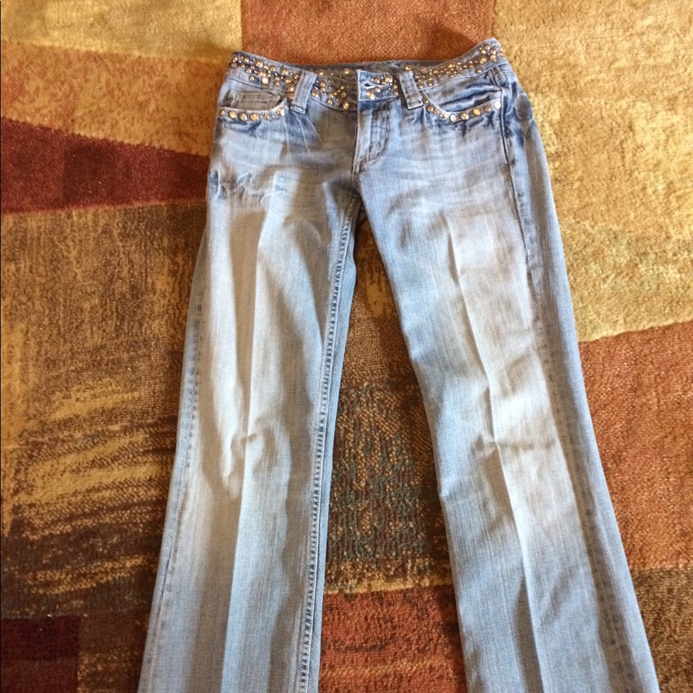 Women’s 28x33 Miss Me Jeans